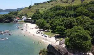 Mangaratiba é um destino turístico completo que oferece opções para todos os gostos. Com suas belas praias, ilhas paradisíacas, cachoeiras refrescantes, trilhas desafiadoras, passeios de barco emocionantes, mergulho inesquecível, cultura rica e gastronomia deliciosa, Mangaratiba é o lugar perfeito para relaxar, se divertir e se conectar com a natureza.